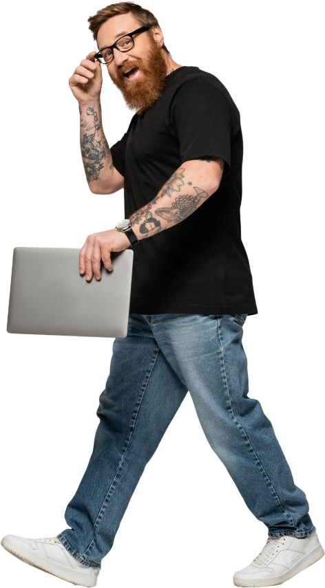 Zzp'er loopt met laptop